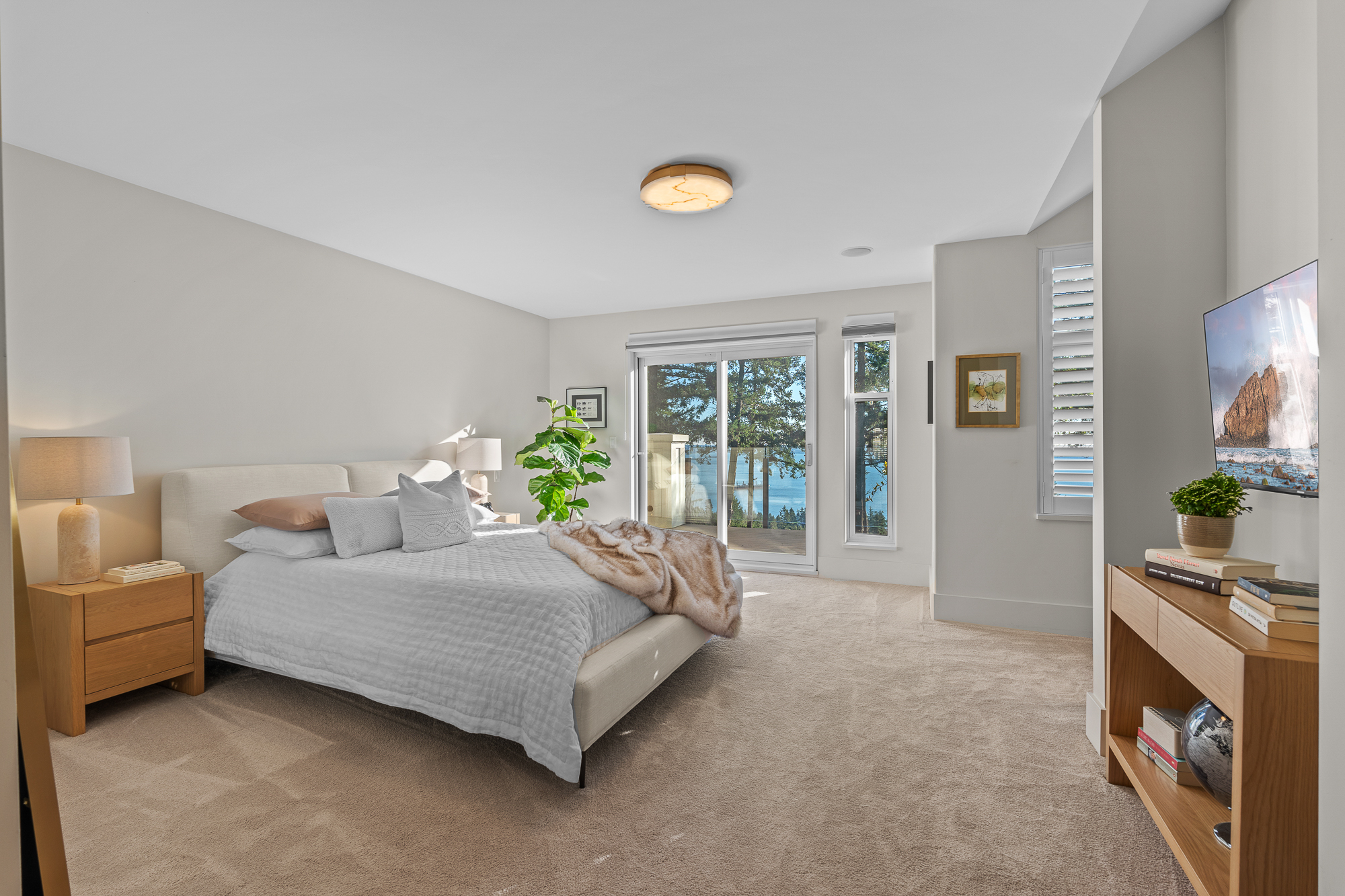 #8 – 5110 Alderfeild Place